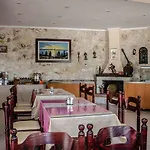 Otel Ilios 3*