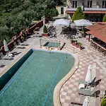 Ilios 3*